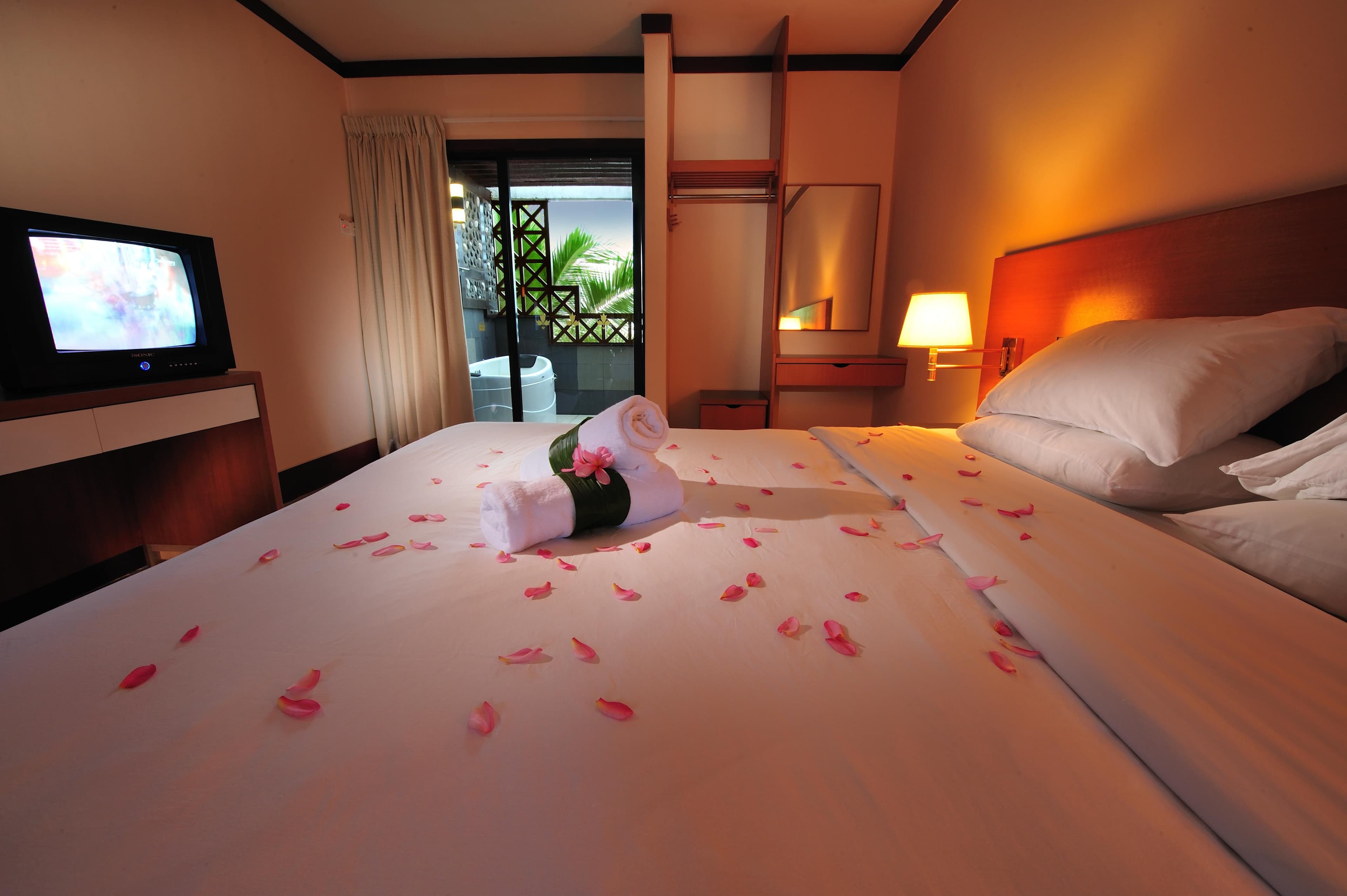 Romantic Valentine’s Getaway: Best Tioman Island Packages!